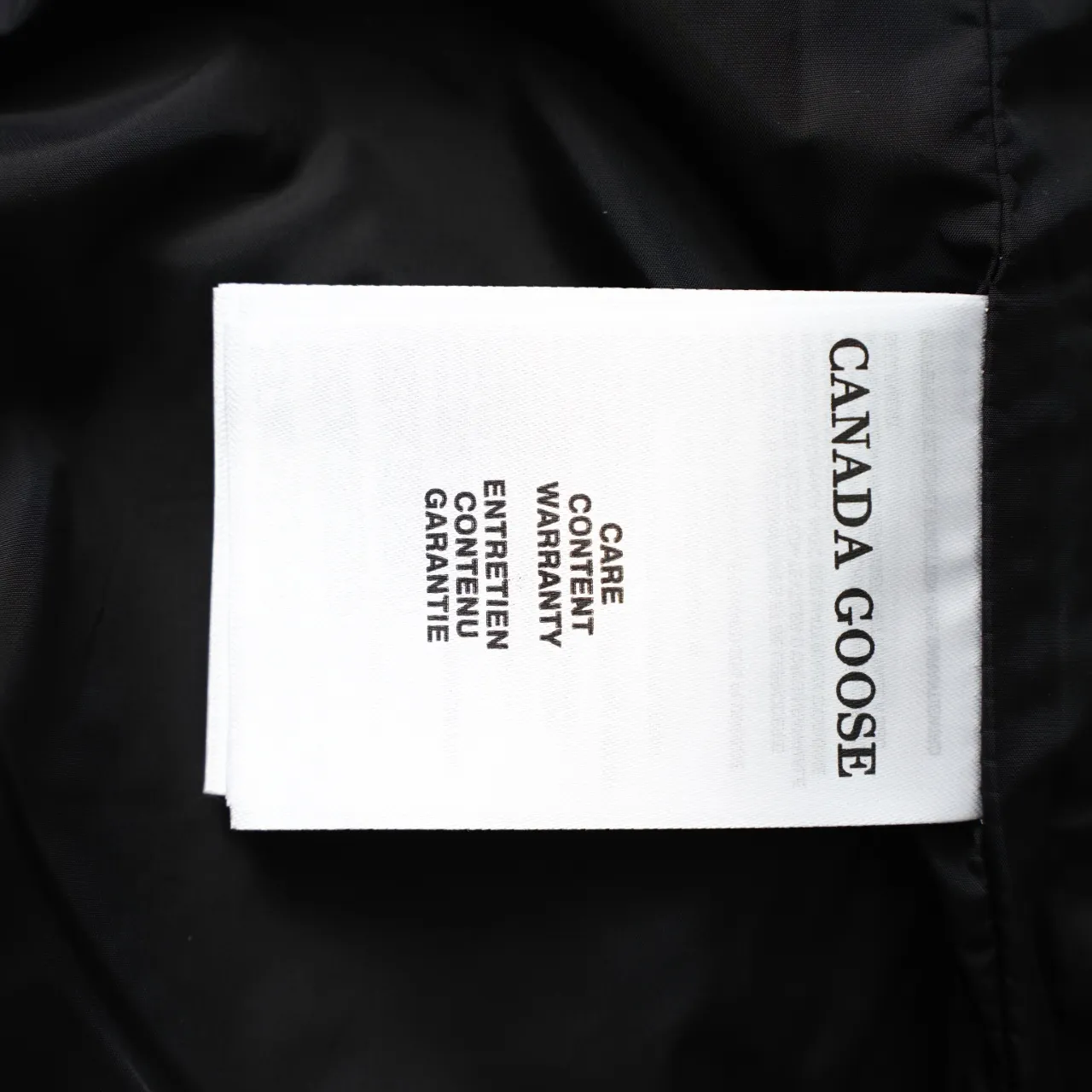 P340 CANADA GOOSE丨Canada Goose slanted pocket stand collar down vest Color: Off-white with red label Size: XS-XXL